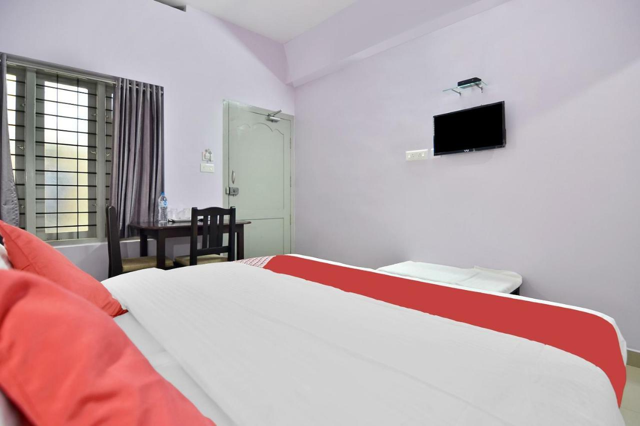 Shanthi Residency Pathanāmthitta Exterior foto